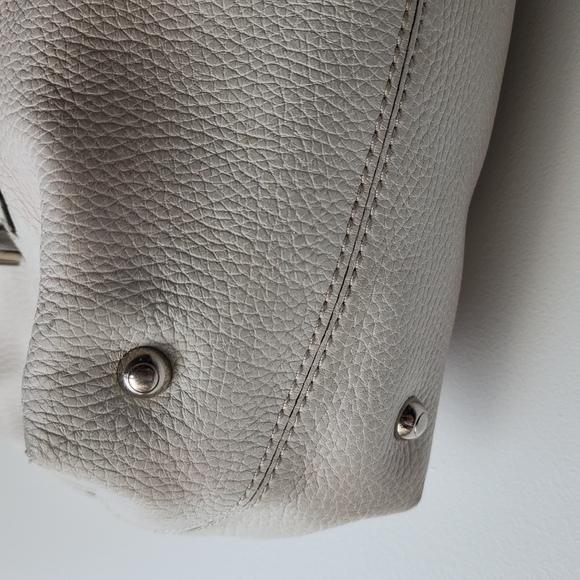 Tod's Leather Front Pocket Tote Bag - Picture 6 of 15